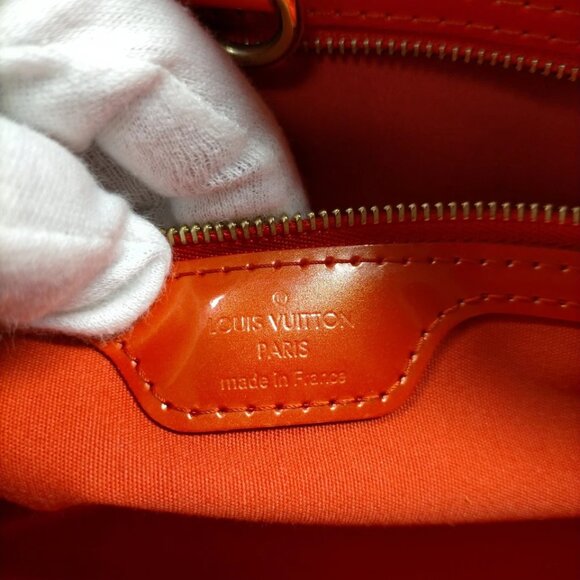 Louis Vuitton LV Hand Bag Wilshire PM Red Vernis 600-052225 - Picture 14 of 14